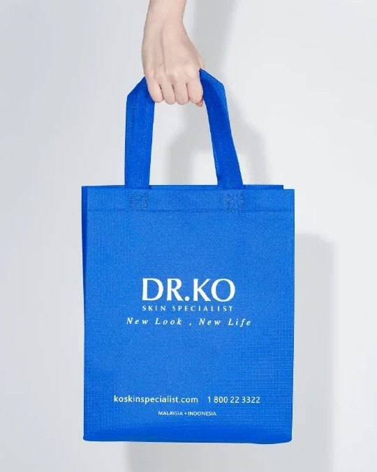 Beg tote DR.KO biru dengan logo bercetak putih